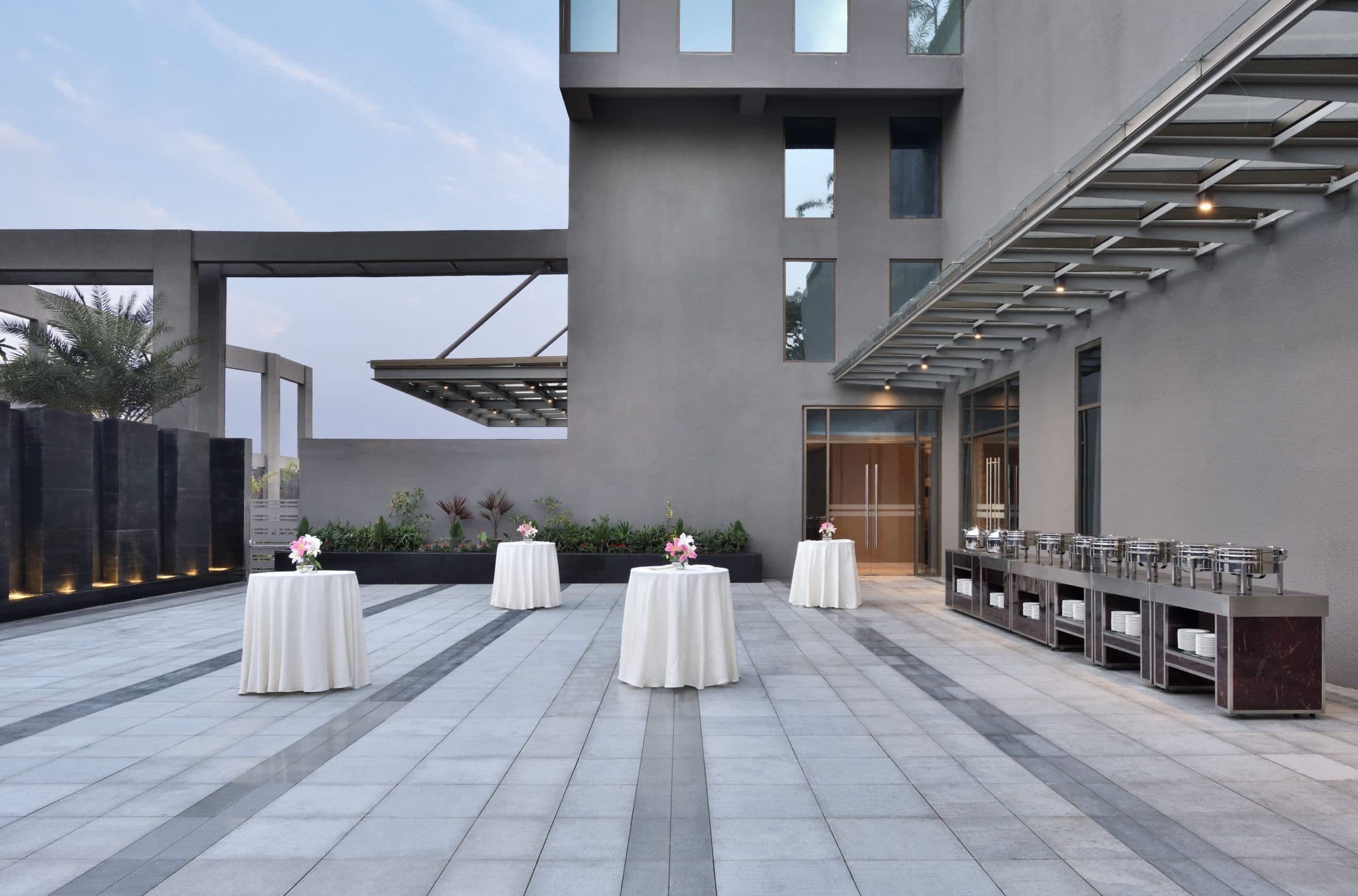 25_IXBCY_BANQUET_COURTYARD-scaled